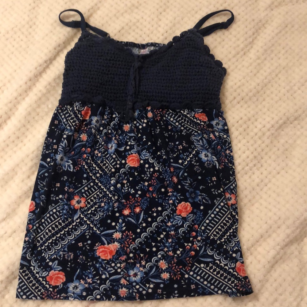 Navy blue, floral tanktop